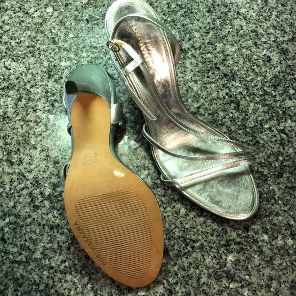 🌹 Silver strapped heels 🌹 - Picture 3 of 4